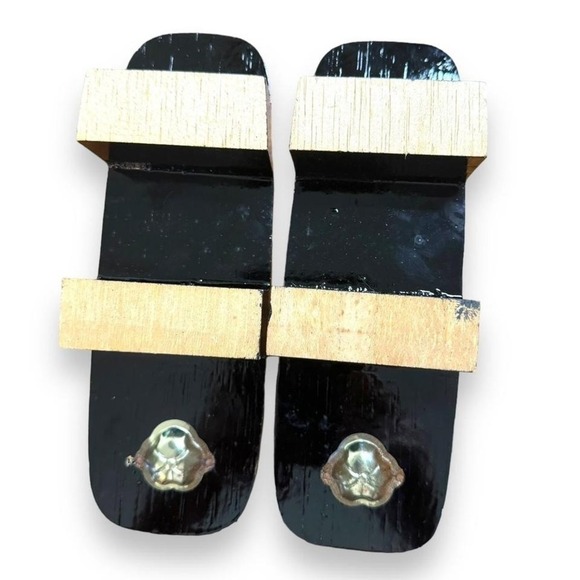 Black and red Japanese women's Kona get sandals 9.5" x 3.5" - Picture 7 of 8